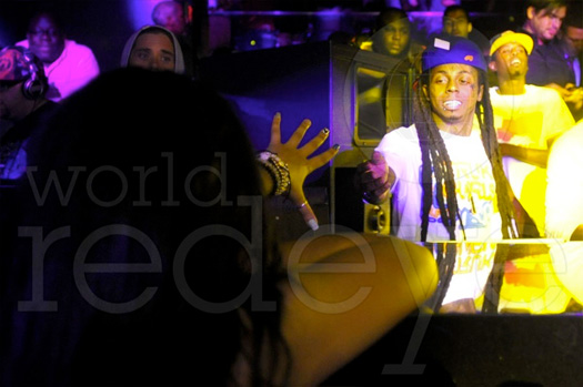 Lil Wayne partes com o moinho Meek na boate história em Miami