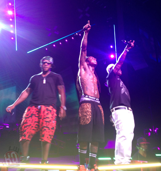 Front Row Pictures & Footage Of Lil Wayne Performing In Hartford, Connecticut