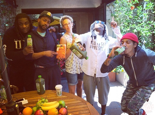 Lil Wayne Promotes His Personal Health Therapist’s Book On Grocery Store Shopping