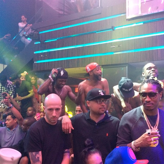 Lil Wayne Turns Up At LIV, Goes Shirtless When Bobby Shmurda’s “Hot Nigga” Plays [Video]