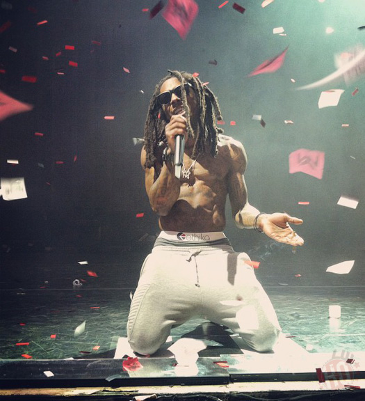 Lil Wayne & Drake Perform Live In Mansfield, Massachusetts On Their Joint Tour [Pictures]