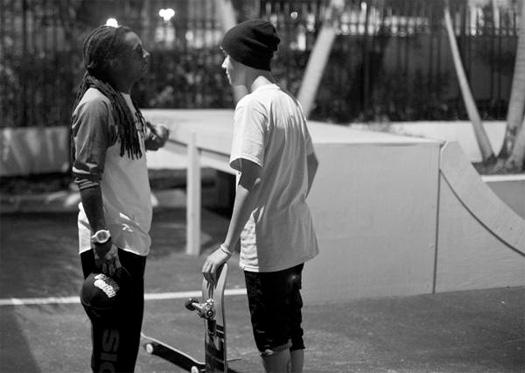 Justin Bieber FaceTimes Lil Wayne, Calls Him The GOAT