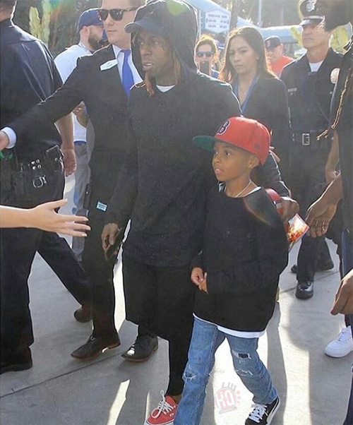 Lil Wayne Watches The Boston Red Sox Win The 2018 World Series With His Son Cameron & Capito [Video]