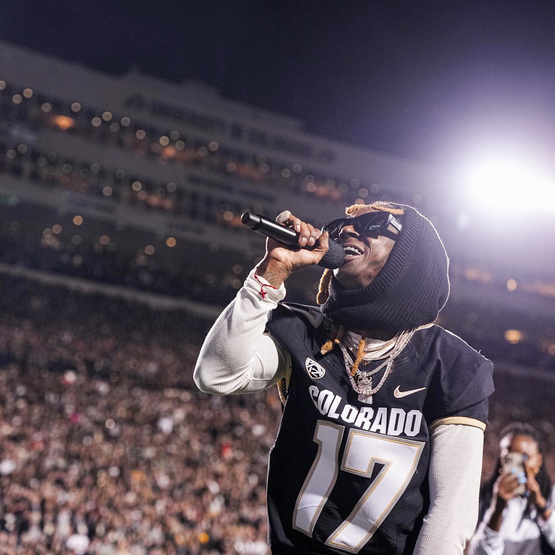 Lil Wayne Walks Out The Buffs For The Rocky Mountain Showdown By Performing Skys The Limit