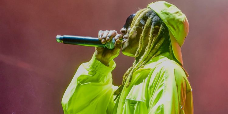 Lil Wayne Performs Fireman, Let The Beat Build & More At The TwoGether Land Festival