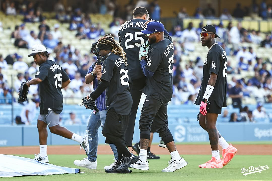 lil-wayne-hits-double-juneteenth-celebrity-softball-game8.jpg