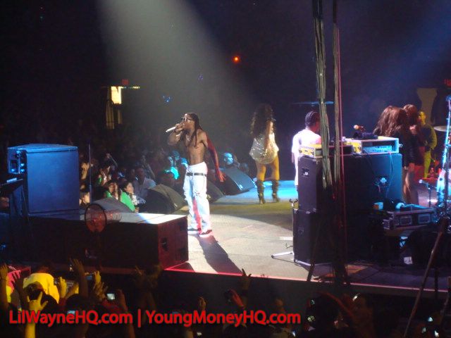 Pictures Of Lil Wayne Performing In Hildalgo Texas On The Young Money Cash Money Tour