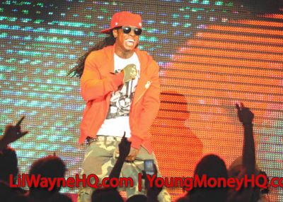 Lil Wayne Wows Em In The Rain At New York Pictures