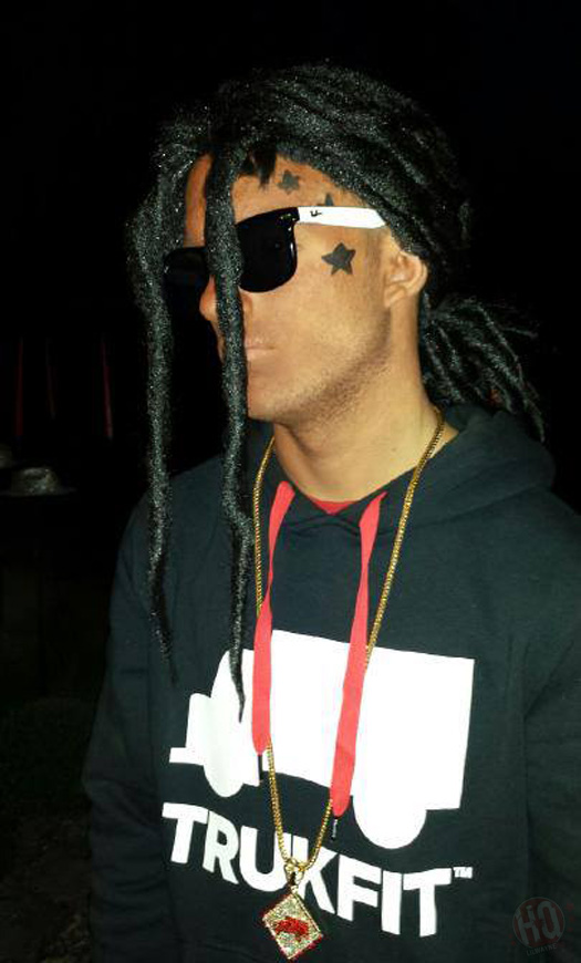 Fans Dress Up As Lil Wayne For Halloween