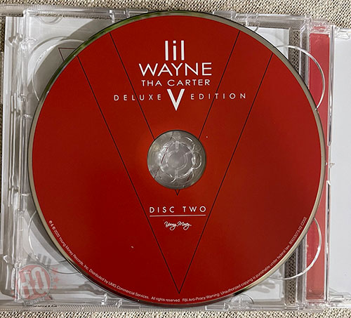 An Inside Look At The Physical Copy Of Lil Wayne Tha Carter V Deluxe Edition Album