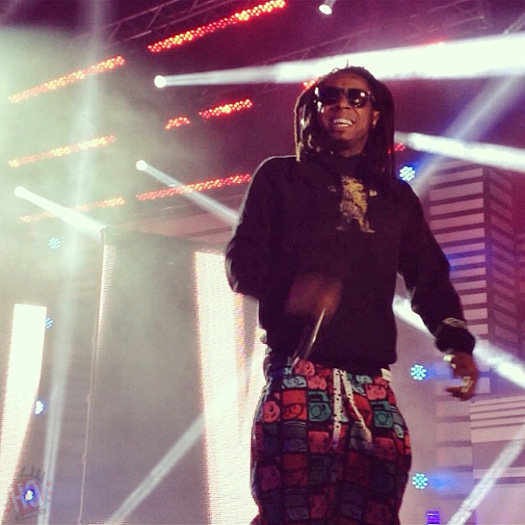 Lil Wayne Performs At The 2014 MTVU Woodie Awards, Accepts Award On Drake Behalf