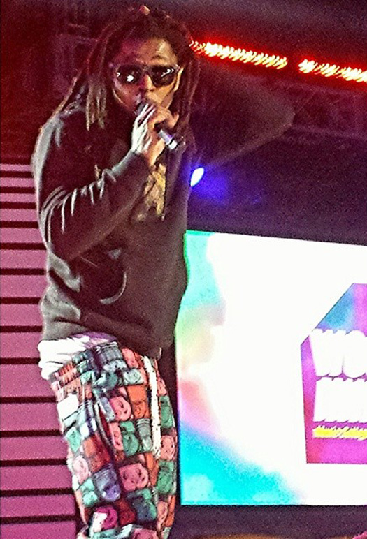 Lil Wayne Performs At The 2014 MTVU Woodie Awards, Accepts Award On Drake Behalf