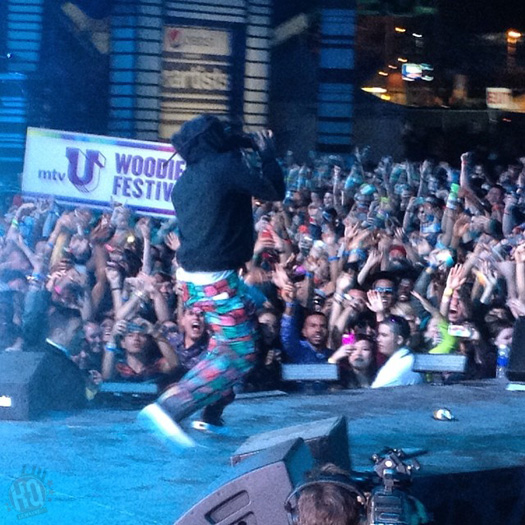 Lil Wayne Performs At The 2014 MTVU Woodie Awards, Accepts Award On Drake Behalf