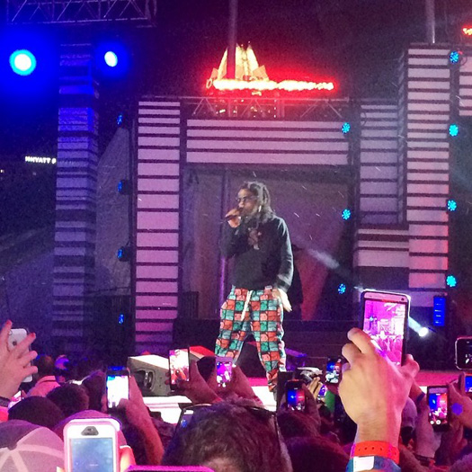 Lil Wayne Performs At The 2014 MTVU Woodie Awards, Accepts Award On Drake Behalf