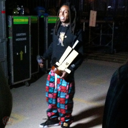 Lil Wayne Performs At The 2014 MTVU Woodie Awards, Accepts Award On Drake Behalf