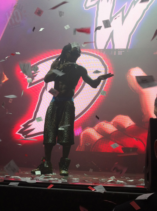 Lil Wayne Performs Live In Burgettstown Pennsylvania On His Joint Tour With Drake