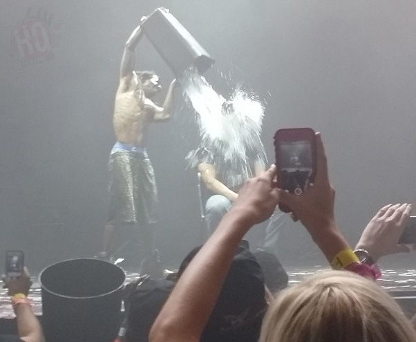 Lil Wayne Performs Live In Burgettstown Pennsylvania On His Joint Tour With Drake