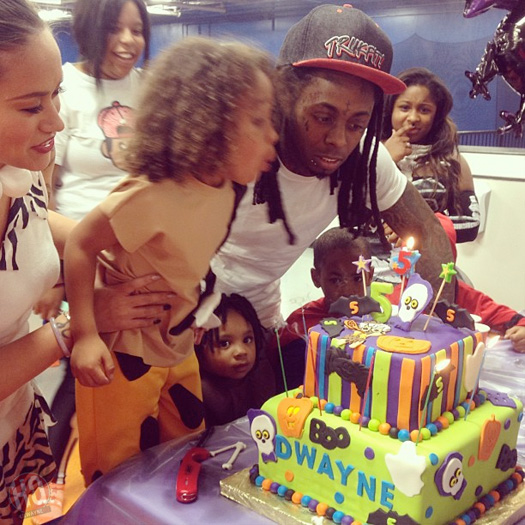 Lil Wayne Dresses Up As Fred Flintstone For His Son Fifth Birthday