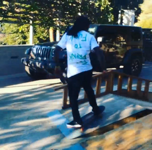 Lil Wayne & Lil Twist Have A Skateboarding Session