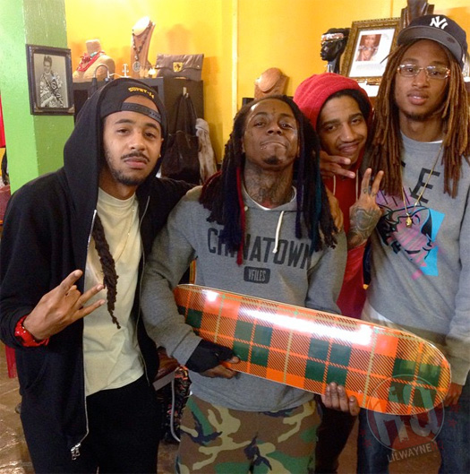 Lil Wayne Goes For A New Look, Gets A Few Of His Dreadlocks Colored