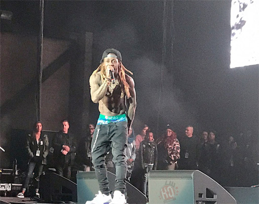 Lil Wayne Performs A Milli, Lollipop & Says Fuck Cash Money At The 2017 Powerhouse Concert