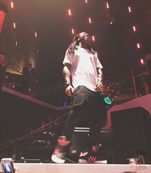Lil Wayne Performs Live & Speaks On The Hoax Call At His Nova Southeastern University Show