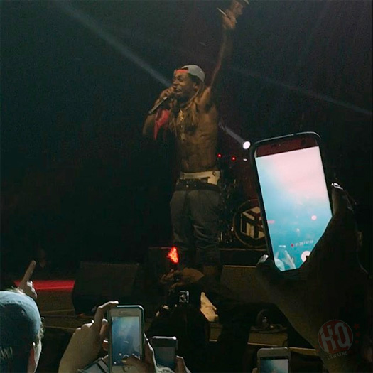 Lil Wayne Performs Mr Carter, Believe Me, Drop The World & More Live At The University of Rhode Island