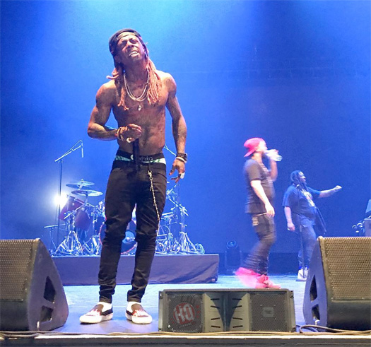 Lil Wayne Performs She Will, Mirror, Im Me & More Songs Live In Paris France