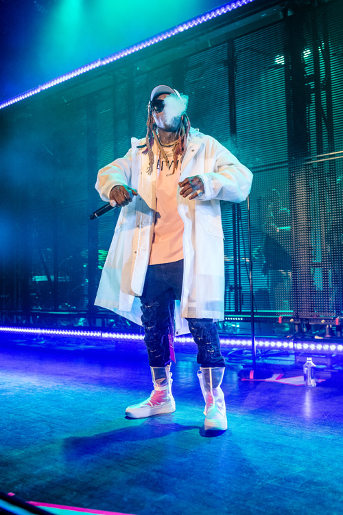 Lil Wayne Puts On A Live Show In Atlanta For His I Aint Shit Without You Tour