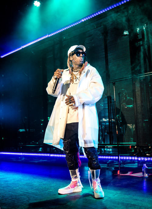 Lil Wayne Puts On A Live Show In Atlanta For His I Aint Shit Without You Tour