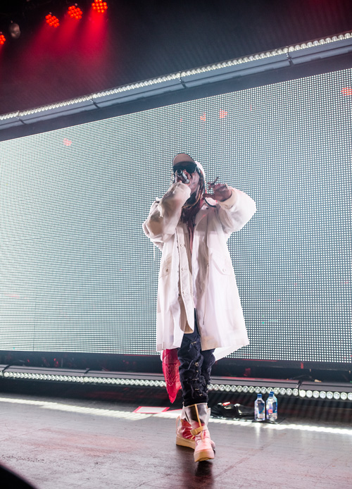 Lil Wayne Puts On A Live Show In Atlanta For His I Aint Shit Without You Tour