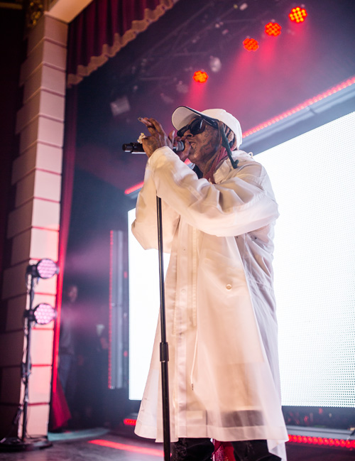 Lil Wayne Puts On A Live Show In Atlanta For His I Aint Shit Without You Tour