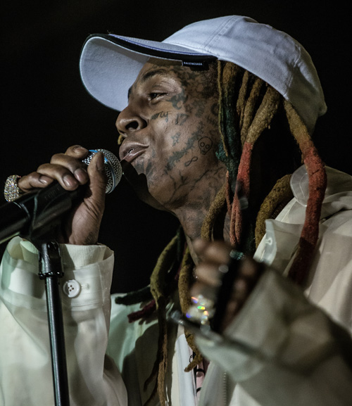 Lil Wayne Puts On A Live Show In Atlanta For His I Aint Shit Without You Tour